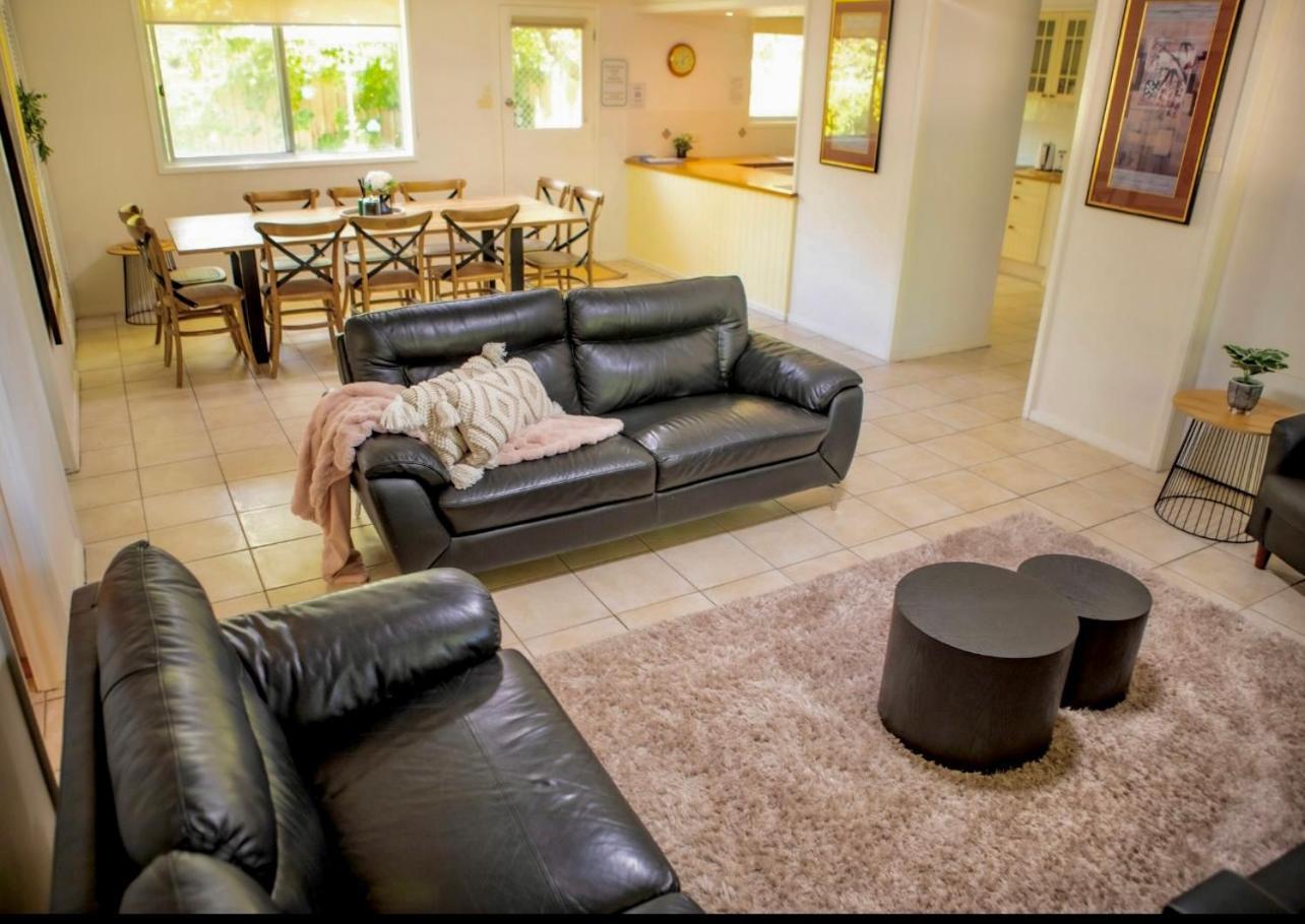 Adina Lodge Holiday Apartments Bright Zimmer foto