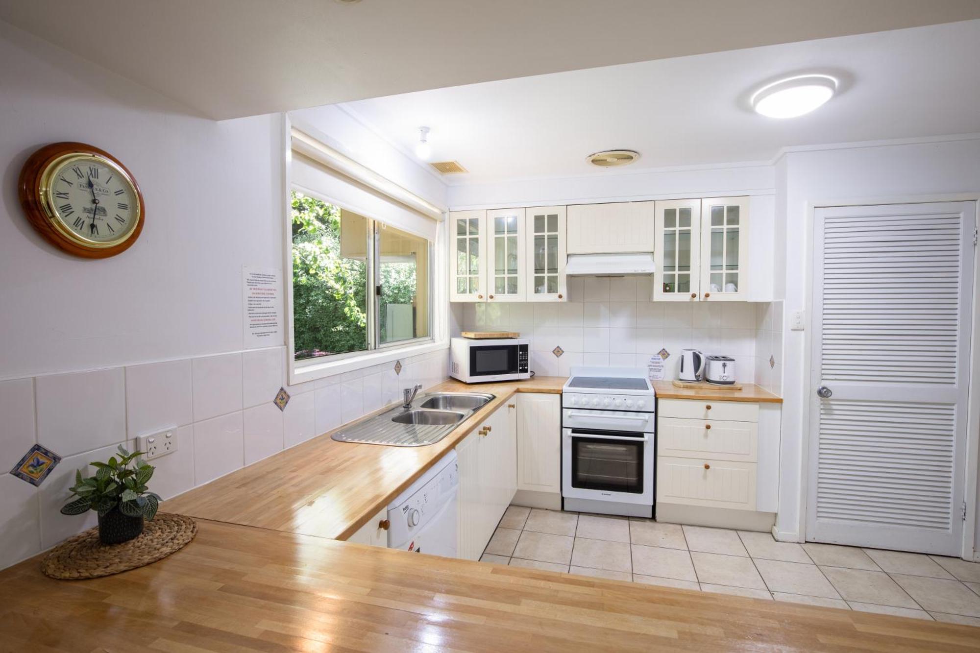 Adina Lodge Holiday Apartments Bright Zimmer foto